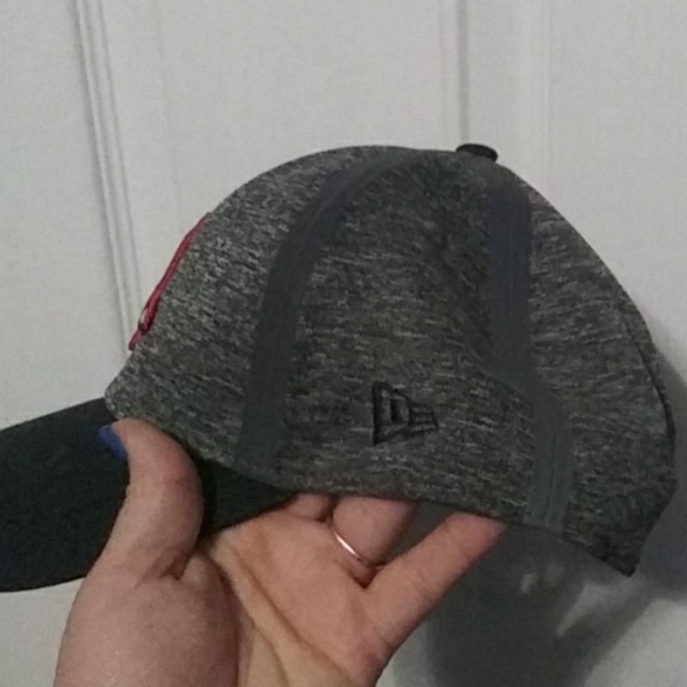 NEW Baseball hat - Picture 3 of 7